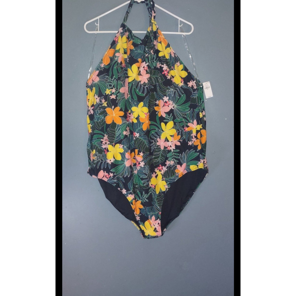NWT Women's Size 4X Swimsuit Bathing**Old Navy**